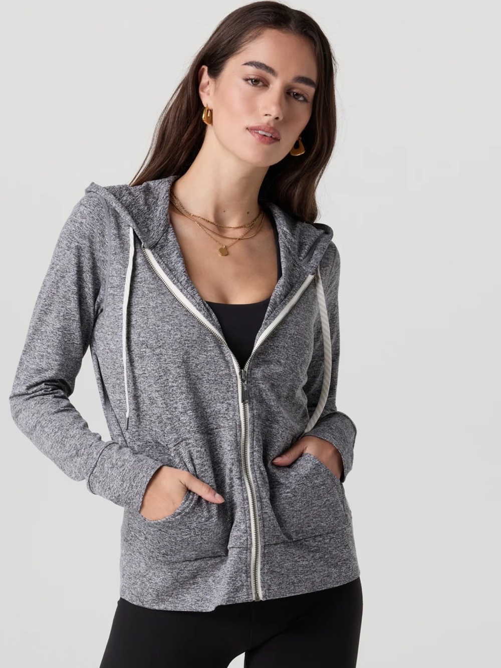 Vuori - Halo Performance Hoodie 2.0- in Heather Gray